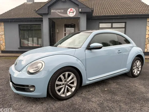 Volkswagen Beetle Hatchback, Petrol, 2012, Blue