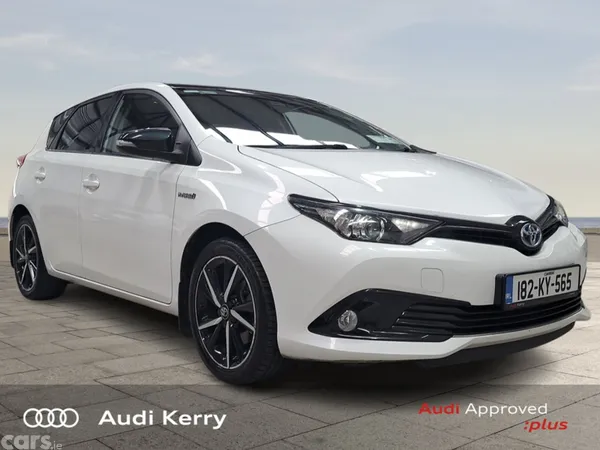 Toyota Auris MPV, Petrol Hybrid, 2018, White