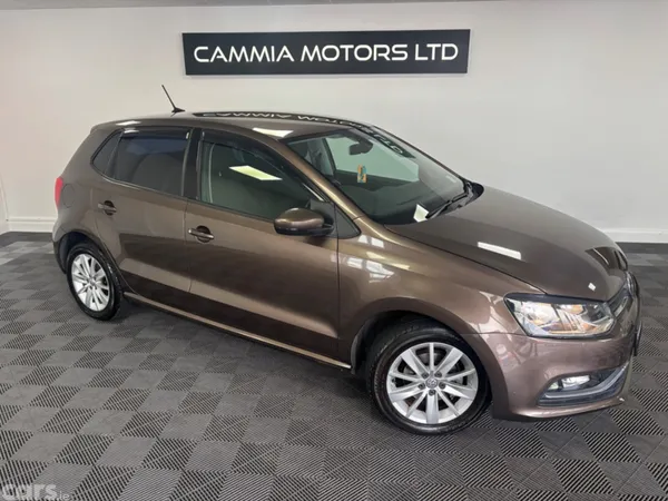 Volkswagen Polo Hatchback, Petrol, 2014, Brown