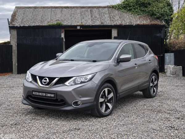 Nissan Qashqai Hatchback, Diesel, 2016, Grey
