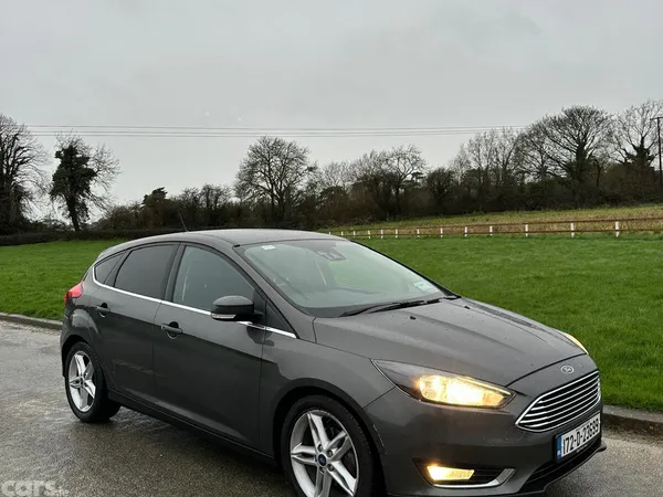 Ford Focus Hatchback, Petrol, 2017, Grey