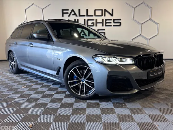 BMW 5-Series Estate, Petrol Plug-in Hybrid, 2022, Blue