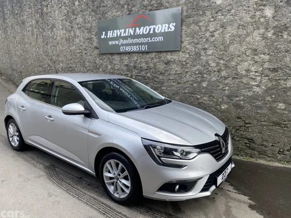 Renault Megane Hatchback, Diesel, 2017, Silver