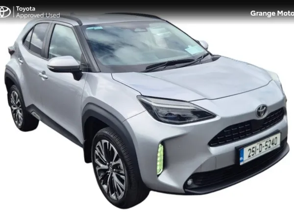 Toyota Yaris Cross Hatchback, Petrol Hybrid, 2025, Silver