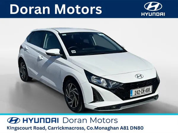 Hyundai i20 Hatchback, Petrol, 2024, White