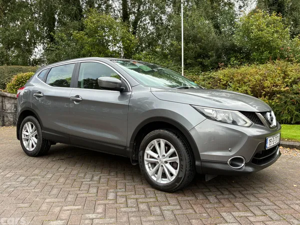 Nissan Qashqai Hatchback, Diesel, 2015, Grey