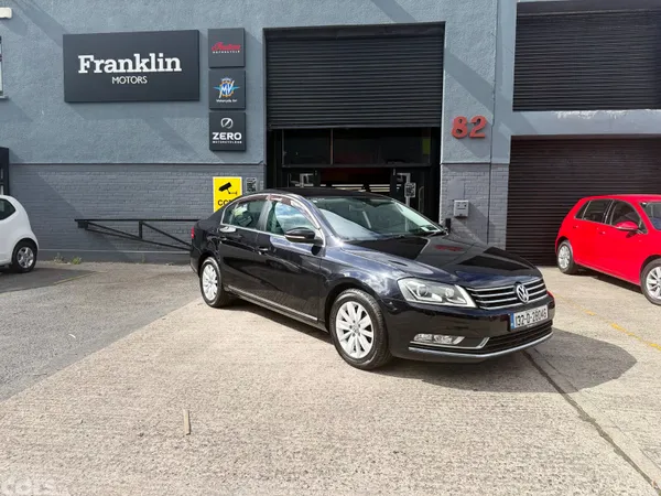 Volkswagen Passat Saloon, Petrol, 2013, Black