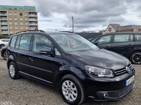Volkswagen Touran MPV, Diesel, 2015, Black