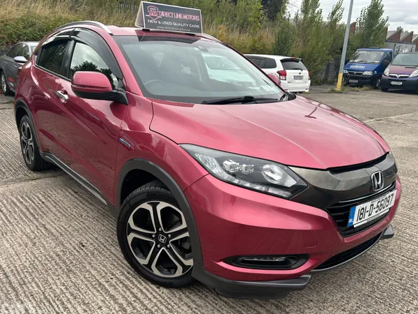 Honda Vezel MPV, Petrol Hybrid, 2018, Red