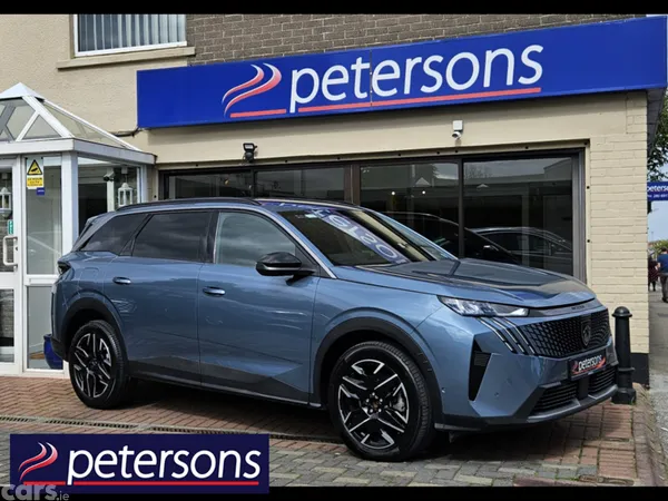 Peugeot 5008 MPV, Petrol Hybrid, 2025, Blue