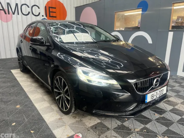 Volvo V40 Estate, Diesel, 2018, Black