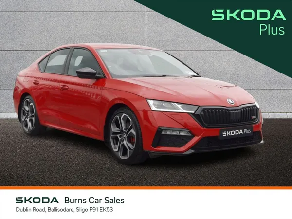 Skoda Octavia Saloon, Diesel, 2024, Red