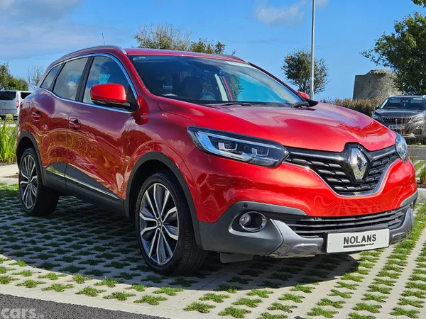 Renault Kadjar SUV, Petrol, 2018, Red