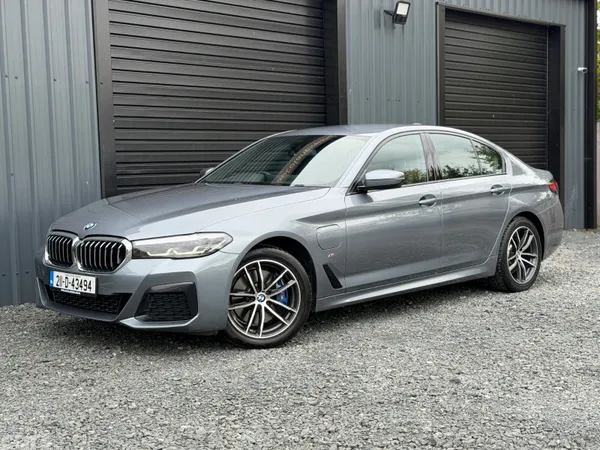 BMW 5-Series Saloon, Petrol Hybrid, 2021, Blue