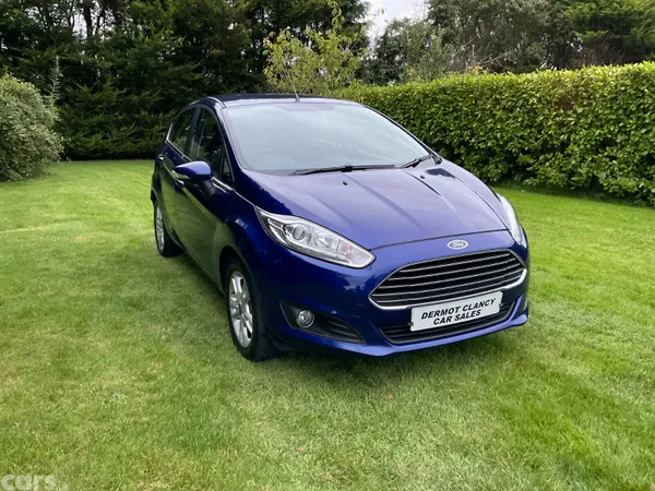 Ford Fiesta Hatchback, Petrol, 2017, Blue
