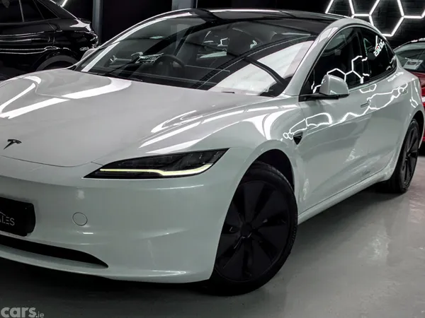 Tesla Model 3 Saloon, Electric, 2025, White