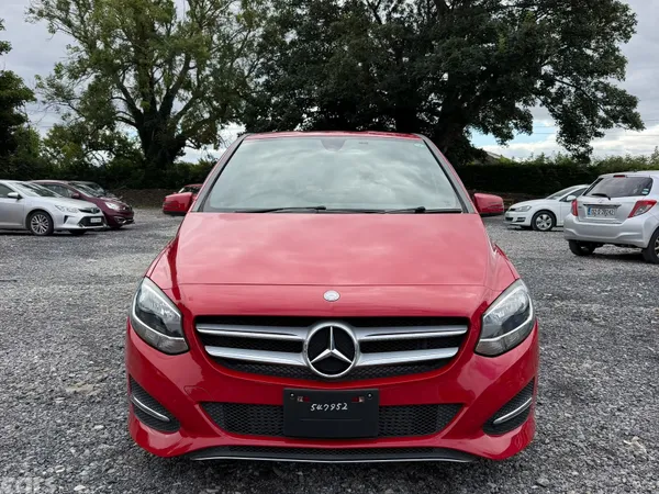 Mercedes-Benz B-Class MPV, Petrol, 2015, Red