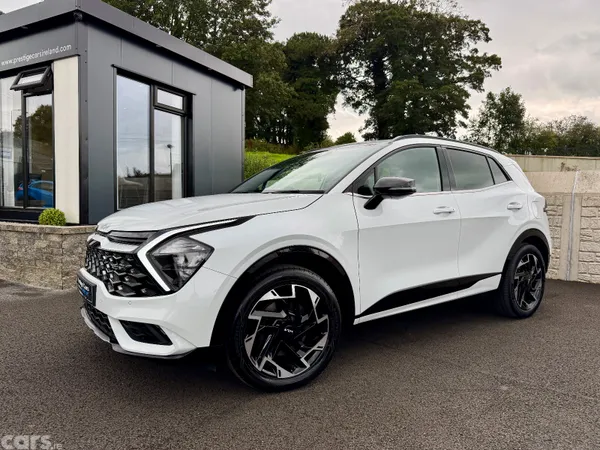 Kia Sportage SUV, Petrol Hybrid, 2023, White
