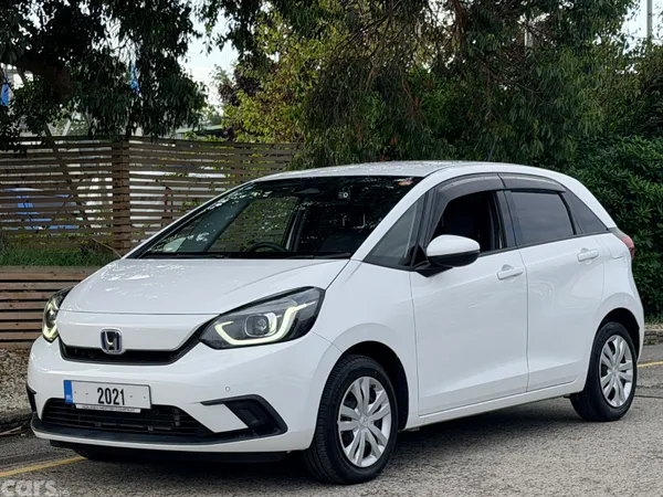 Honda Fit Hatchback, Petrol Hybrid, 2021, White