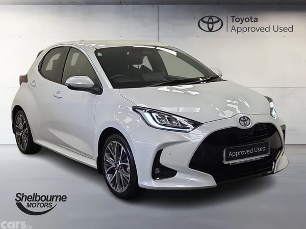Toyota Yaris Hatchback, Petrol Hybrid, 2024, White