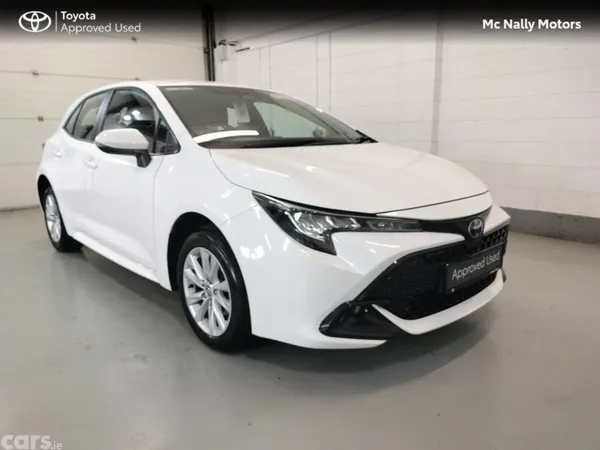 Toyota Corolla Hatchback, Petrol Hybrid, 2023, White