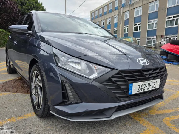 Hyundai i20 Hatchback, Petrol, 2024, Grey