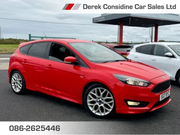 Ford Focus Hatchback, Diesel, 2017, Red