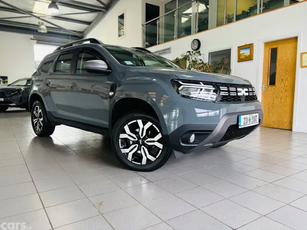 Dacia Duster SUV, Petrol, 2023, Grey