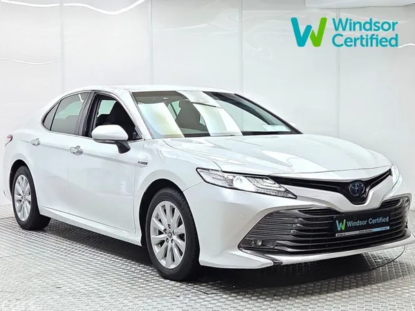 Toyota Camry Saloon, Petrol Hybrid, 2020, White