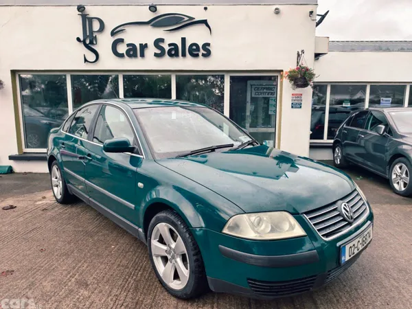 Volkswagen Passat Saloon, Diesel, 2002, Green