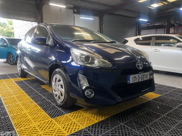 Toyota Aqua Hatchback, Petrol Hybrid, 2017, Blue