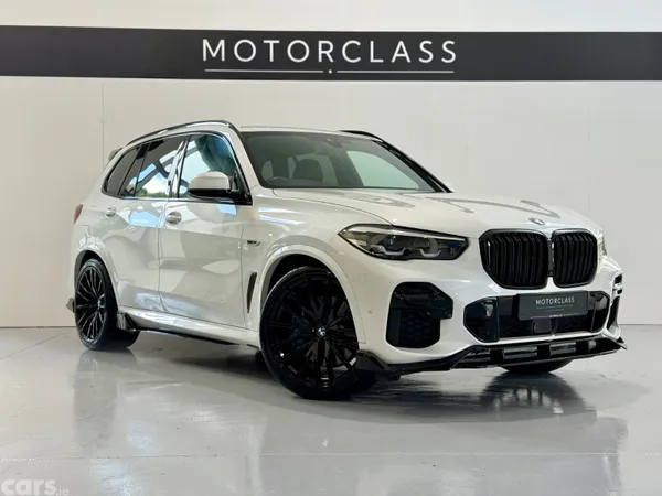 BMW X5 SUV, Petrol Hybrid, 2023, White
