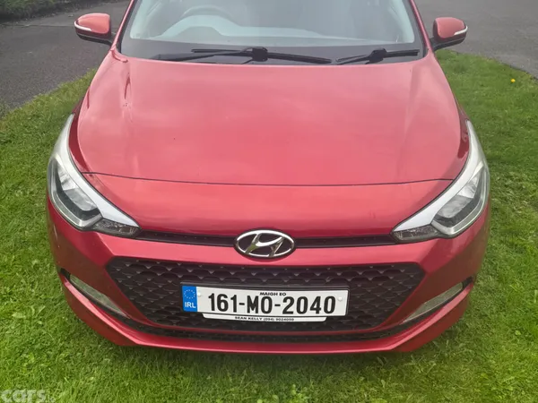 Hyundai i20 Hatchback, Petrol, 2016, Red