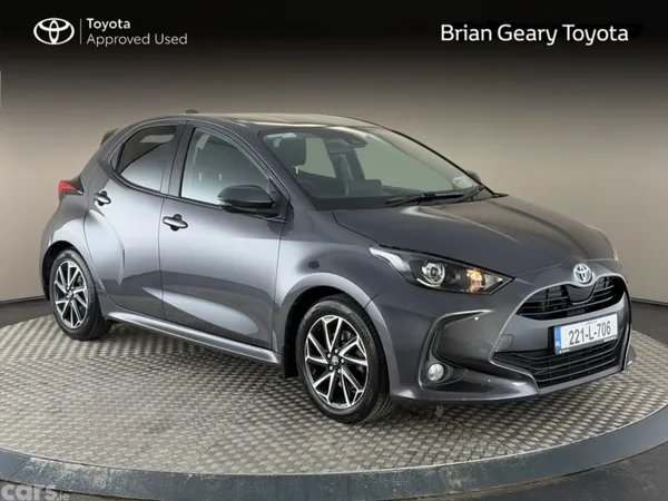 Toyota Yaris Hatchback, Petrol Hybrid, 2022, Grey