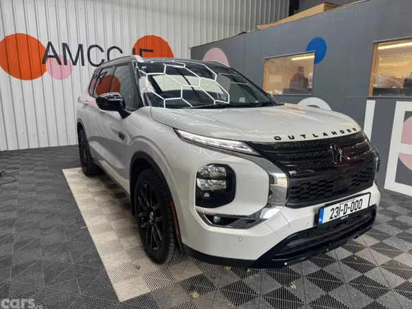 Mitsubishi Outlander SUV, Petrol Plug-in Hybrid, 2023, White