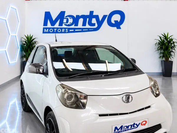 Toyota iQ Hatchback, Petrol, 2009, White