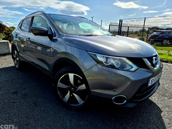 Nissan Qashqai Hatchback, Diesel, 2016, Grey
