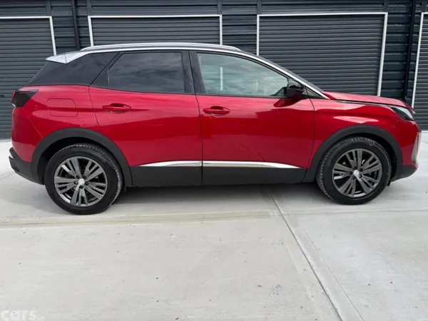 Peugeot 3008 MPV, Diesel, 2023, Red