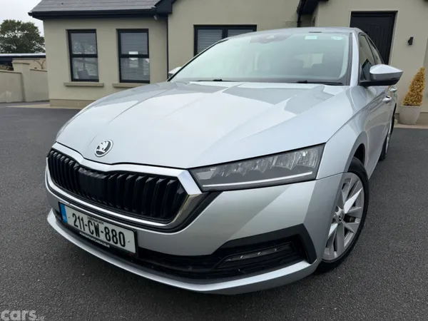 Skoda Octavia Saloon, Diesel, 2021, Grey