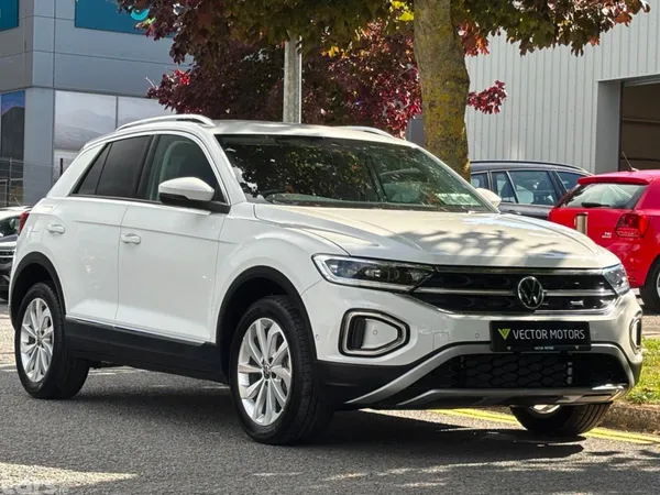 Volkswagen T-Roc SUV, Diesel, 2024, White
