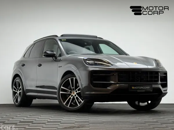 Porsche Cayenne SUV, Petrol Plug-in Hybrid, 2025, Grey