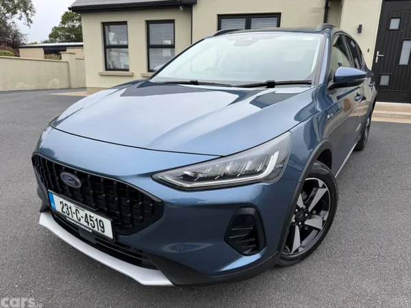 Ford Focus Hatchback, Petrol, 2023, Blue
