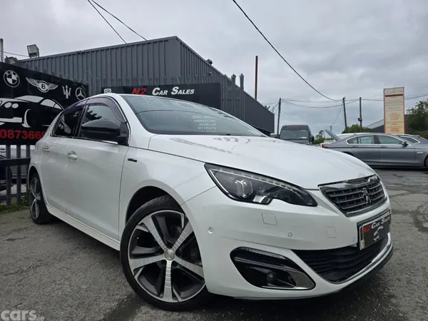 Peugeot 308 Hatchback, Petrol, 2017, White