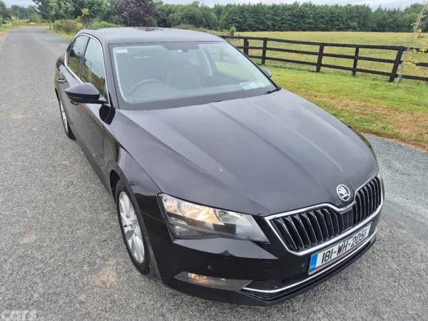 Skoda Superb Hatchback, Diesel, 2018, Black