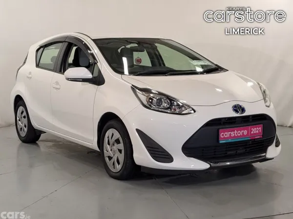 Toyota Aqua Hatchback, Petrol Hybrid, 2021, White