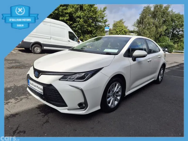 Toyota Corolla Saloon, Petrol Hybrid, 2023, White