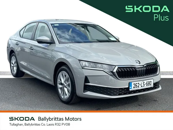 Skoda Octavia Saloon, Petrol, 2026, Grey