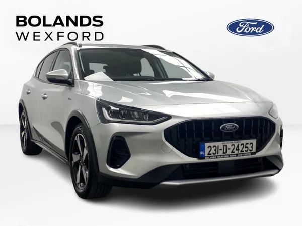 Ford Focus Hatchback, Petrol, 2023, Grey