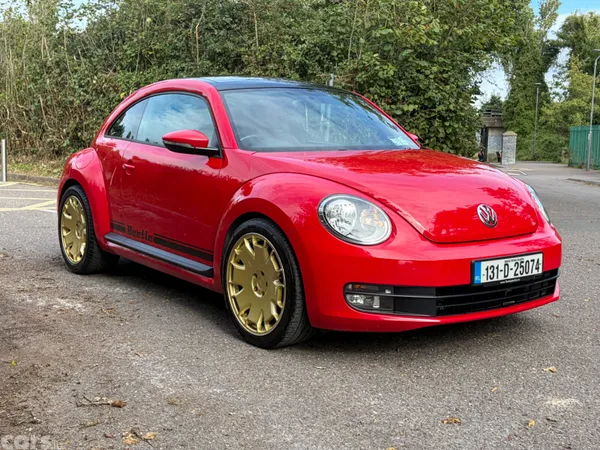 Volkswagen Beetle Hatchback, Petrol, 2013, Red