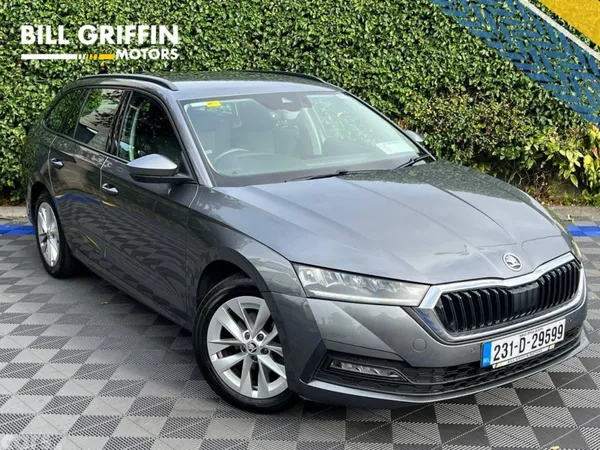 Skoda Octavia Estate, Diesel, 2023, Grey